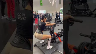 Booty Builder Belt Squat Machine
