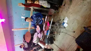 طول ما تحت ادينا عده احنا ننزل اي حته  طول ما تحت ادينا عده احنا ننزل اي حته