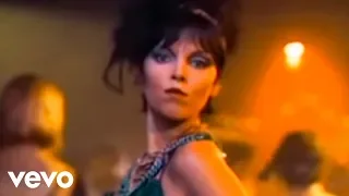 Pat Benatar - Love Is A Battlefield (Official Music Video)