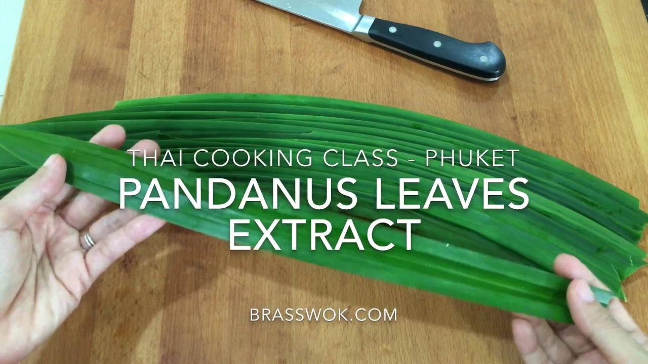 How to extract juice of pandanus leaves for Thai desserts.