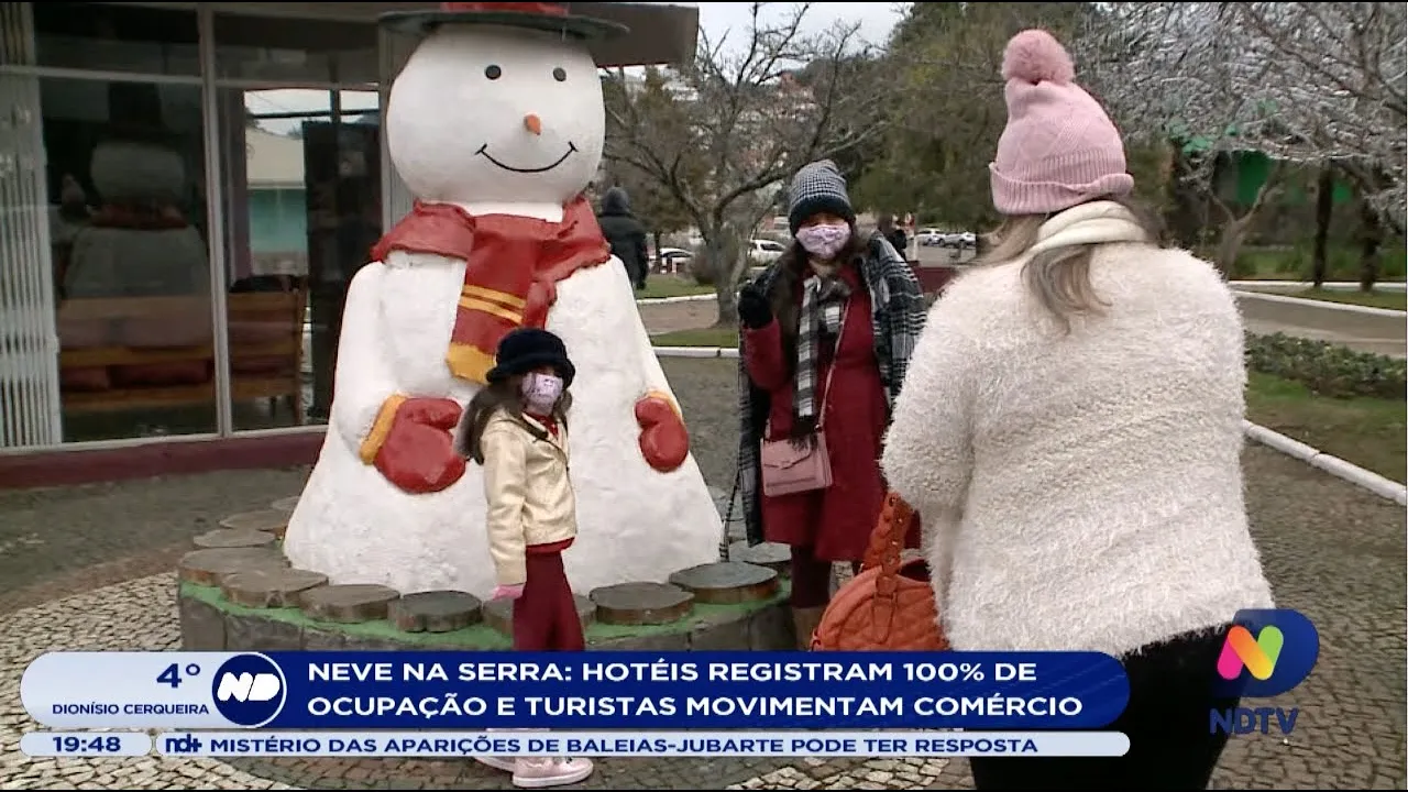 Neve na Serra: Hotéis registram 100% de ocupação e turistas movimentam comércio
