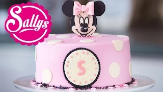 Für diese selbstgemachte 2-stöckige Hello Kitty Torte mit Spardose werden die Kinder lieben! Rezept:. 