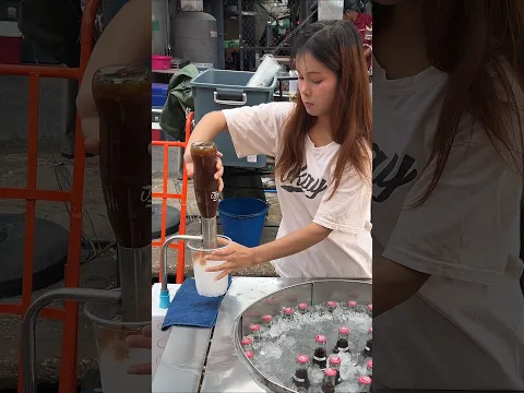 🇹🇭Is this the coolest way to drink Coke?🤔