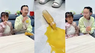 姐俩一个比一个精，这就是二胎家庭的日常#萌娃搞笑瞬间