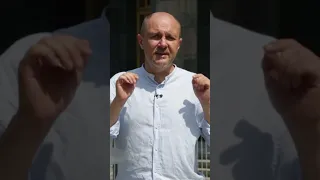 ВИБОРИ В 2004 ФАВОРИТ пУТІНА 