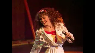Tatiana - El Calentamiento (El Patio De Mi Casa: En Vivo en Teatro Metropólitan)