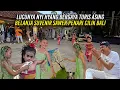 Lagu LUCUNYA NYI HYANG BERGAYA TURIS ASING | BELANJA SUVENIR - SAWER PENARI CILIK BALI