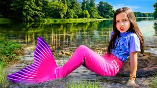 Temanku Berubah Menjadi Putri Duyung dan Seseorang Masuk ke Rumah untuk Membawanya! 🧜‍♀️🏠