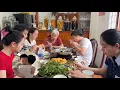 Download Lagu BRYAN KHÓC TIỄN CHÚ BO,TÍ LÊN SÂN BAY VỀ MỸ - CẢ NHÀ SUM HỌP ĂN MÓN GÀ HẦM THUỐC BẮC BÀ NGOẠI NẤU