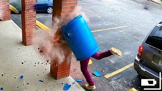 مشاهد لا تُصدق التقطتها كاميرات المراقبة بالصدفة ! 😱