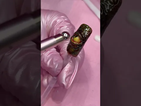 Moving Eyeball Nail || ViralHog