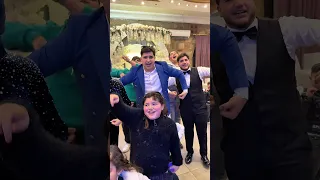 جوزي رقصة رقصة سبونج بوب بعرس اخوه دندنها