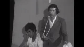 جاتك البلا في شكلة مش تفسر انت بتقول اية سعيد صالح 