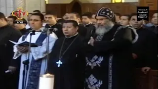 لحن اجيوس الحزاينى لخوروس الكلية الاكليريكية بقيادة المعلم ابراهيم عياد      دندنها