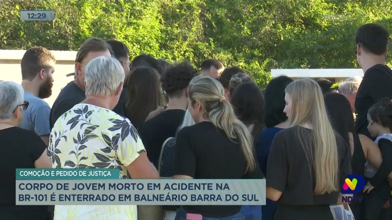 Corpo de jovem morto em acidente na BR-101 é enterrado em Balneário Barra do Sul