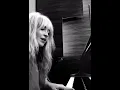 Sabrina Carpenter- Emails I Can’t Send (official snippet)
