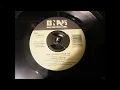 Kenny Chesney - don’t happen twice (vinyl 45) From 2001.