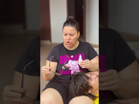 QUANDO SUA MÃE NÃO ENXERGA DIREITO 😂😂