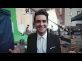 Download Lagu Panic! At The Disco - High Hopes (Behind The Scenes)