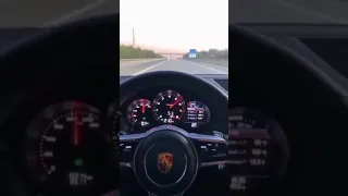 هو يجري وانا نجري 