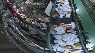 A look inside metro Detroit s largest USPS facility during holiday shipping rush