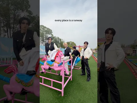 Every place is a runaway #WayV #威神V #鸢 #WayV_VisionWings #NCT_10TH_ANNIVERSARY