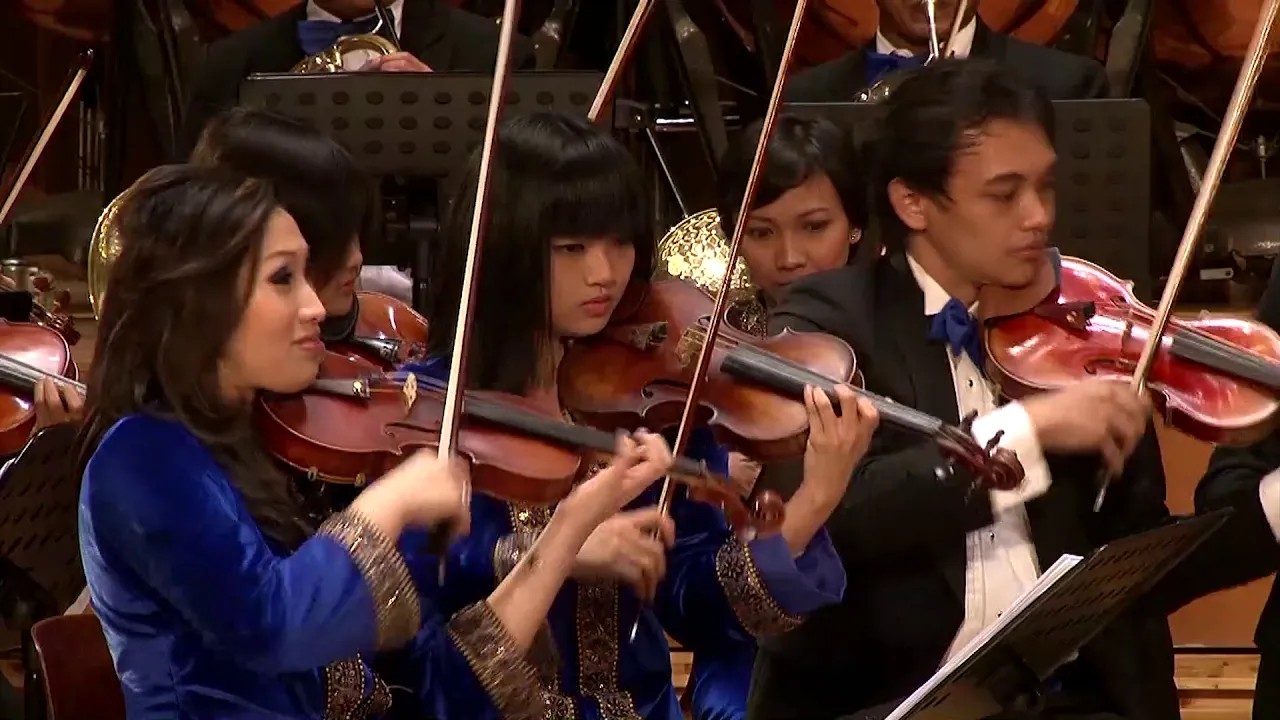 Nutcracker Suite Op. 71a, II. Dances caracteristiques - Peter Ilyich Tchaikovsky Nutcracker Suite Op. 71a, II. Dances caracteristiques - Peter Ilyich Tchaikovsky