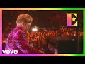 Download Lagu Elton John - Don't Let The Sun Go Down On Me (Madison Square Garden, NYC 2000)