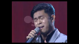 Download Penuh Penghayatan, Cakra Khan Nyanyikan Lagu Mencari Cinta Sejati di Festival Film Bandung 2016 MP3