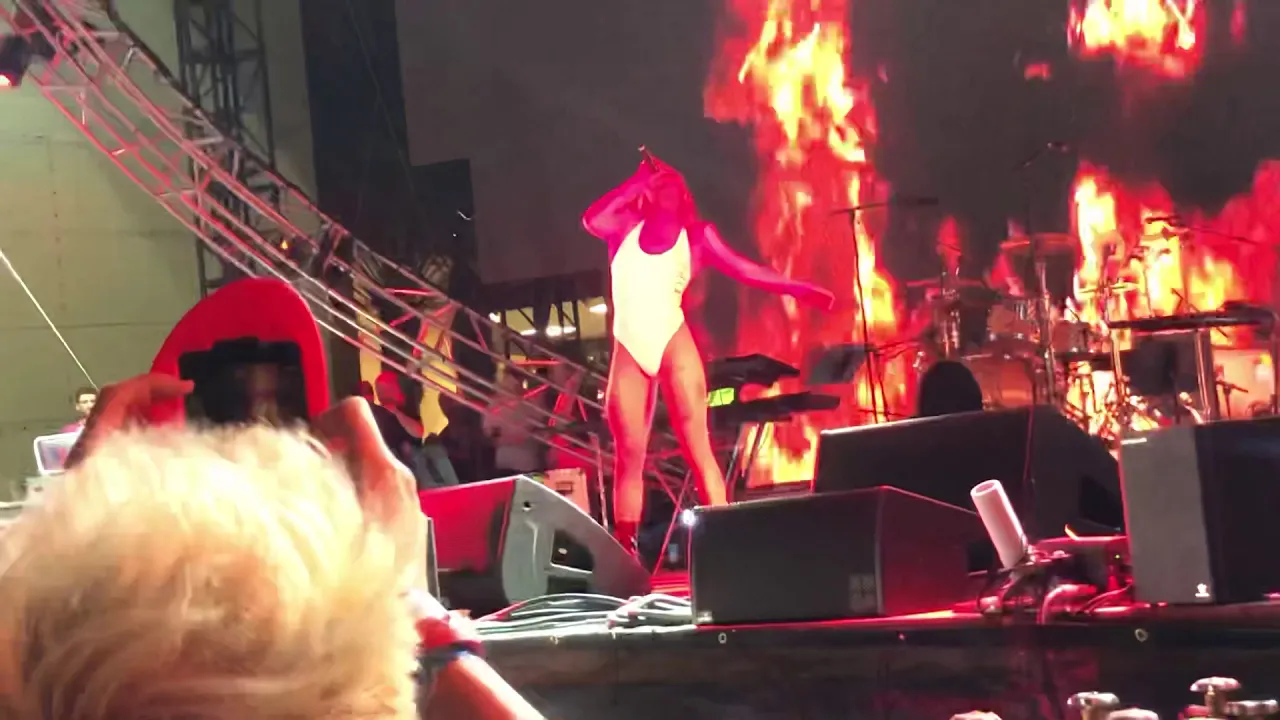 Pabllo Vittar seu Crime live LA Pride