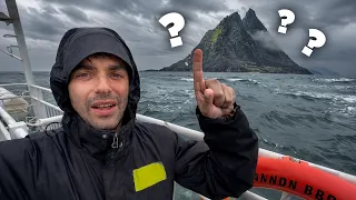 L’ISOLA DOVE NON DOVEVA ARRIVARE NESSUNO.