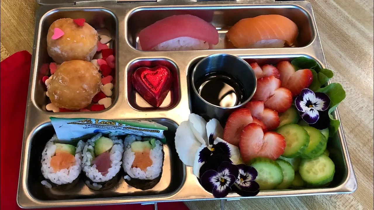 HEART THEMED LUNCHES perfect for VALENTINE