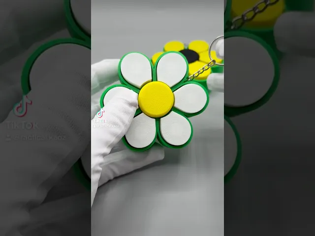  Clicky Flower Keychain Fidget - Keyboard Switches No supports  video thumbnail