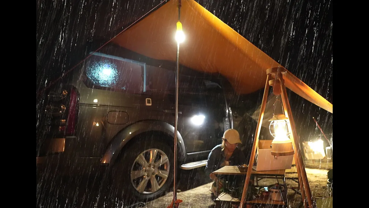 빗소리 솔로차박 ASMR I car camping I 바다보이는 숲에서 혼술차박 I  우중캠핑 I 감자탕에소주, 김치전 I DISCOVERY4 I 춘장대해수욕장