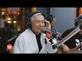 Apo Hiking Society performs "Panalangin" LIVE on Wish 107.5 Bus