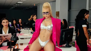 Iggy Azalea - Money Come (Remix) feat. Big Boss Vette & Ivorian Doll [Lyric Video]