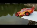 Download Lagu Toy Cars Slide Dlan play Sliding Cars Jump into Water