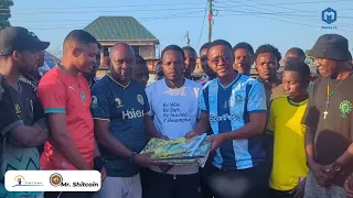 ALI KAMWE AWASILI UWANJA WA CHOKA MBURAHATI/VIPAJI VIPYA KUZALIWA HAPA