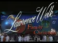 Lagu A Lawrence Welk Family Christmas filmed at the Champagne Theater in Branson in 1995
