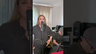 اجراى زنده آهنگ هجرت سحر Sahar 