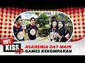 Download Lagu Berakhir Muka Cemong? Academia DA7 Main Games Cari Barang Dengan Mata Tertutup | Hot Kiss