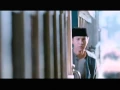 Download Lagu Di Bawah Lindungan Ka'bah 2011 dblk Official Trailer HD