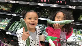 Download Grocery shopping with 4 little helpers 😉 MP3