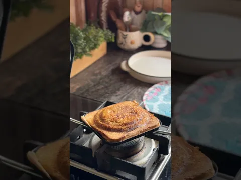Cheesy, chatpata and loaded with chutney goodness! π§π #sandwich #recipeshorts