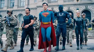 سوبرمان بيتقبض عليه وبيدخل السجن بتهمة إحتلال كوكب الأرض واستعباد البشر لكنه بيكون مظلوم 