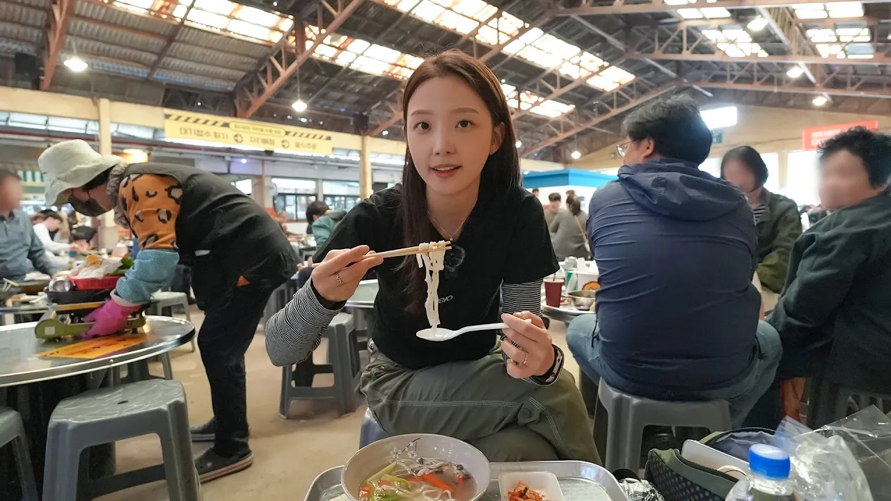 예산시장 갔다가 캠핑 I 백종원 아저씨 만남(?) I 사과잼 만들어서 브런치 I 돼지 도래창 처음 먹어봄 I 라온아이캠핑장 썸네일
