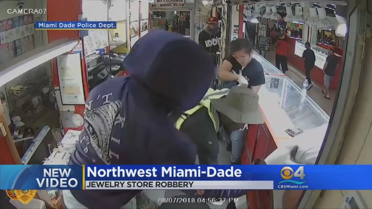 Fake or Real? How to Differentiate Genuine Crystals, Fake Stones? Part 2 - Rose Quartz and Garnet