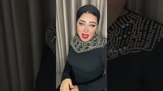 بحبك سهل اقولهالك هنا و هناك دندنها