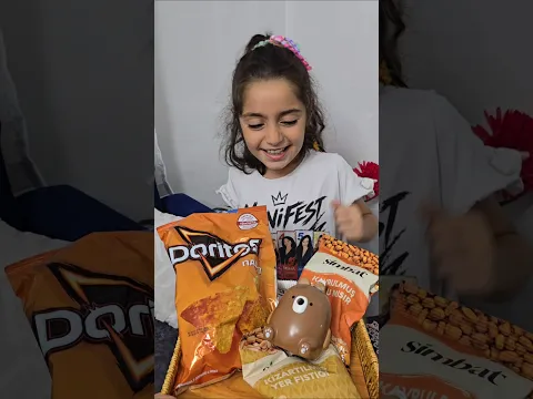 امنه خافت من الفأرة...🐀#shorts