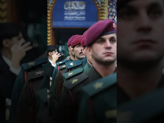 ⁣طلبة الكلية العسكرية يؤدون قسم التخرج عند مرقد أبي الفضل العباس (عليه السلام)